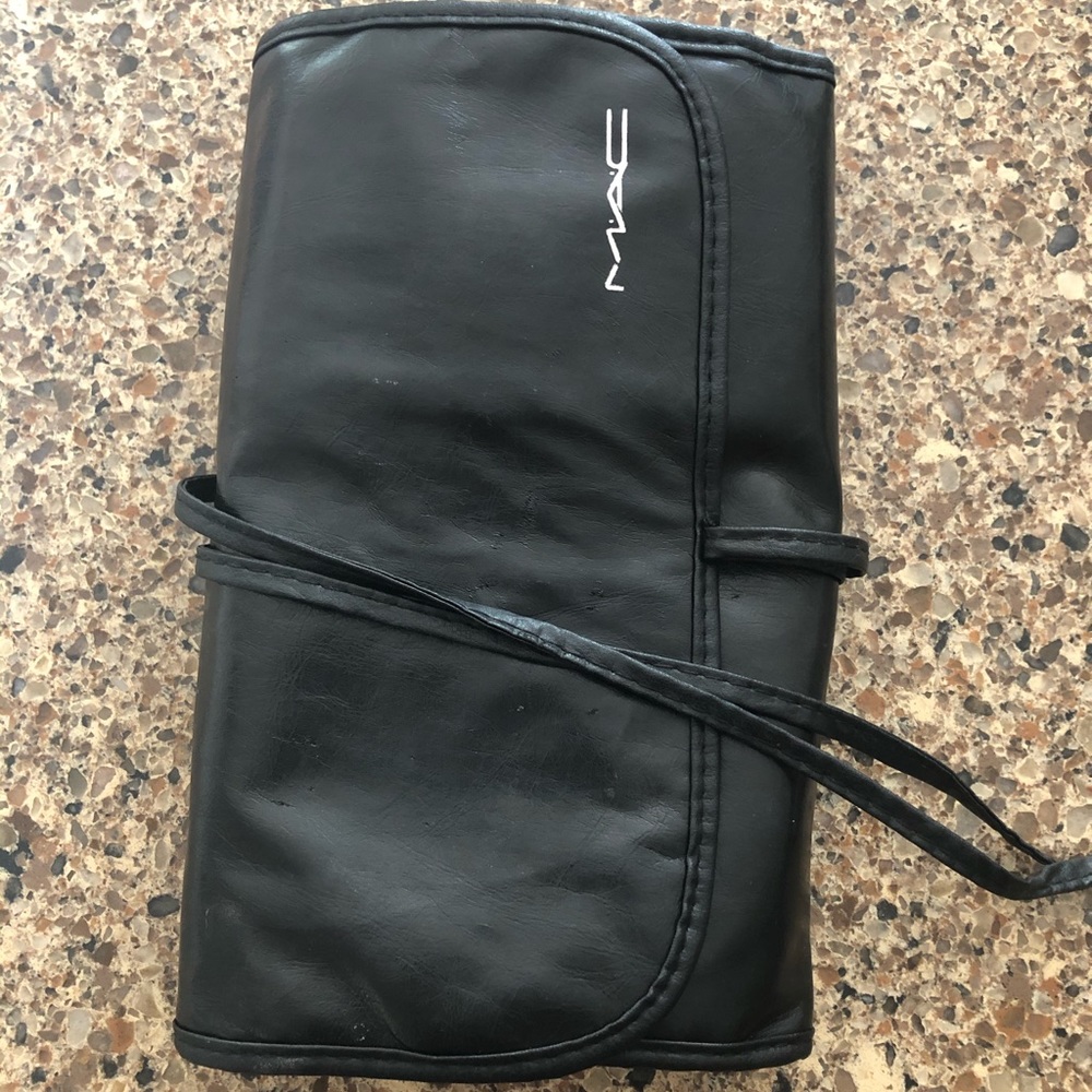 MAC Cosmetics Brush Roll